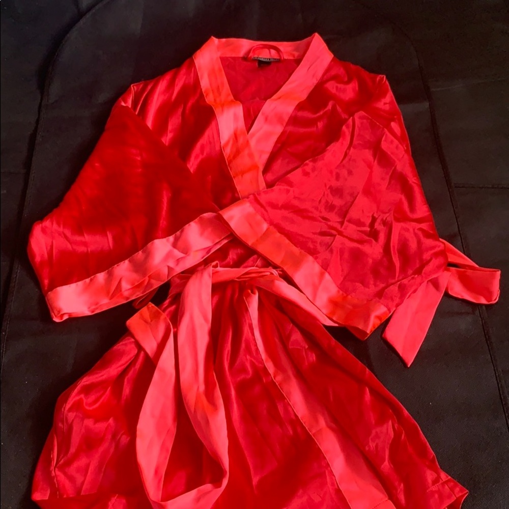 VICTORIA SECRET ROBE RED AND PINK XS/S